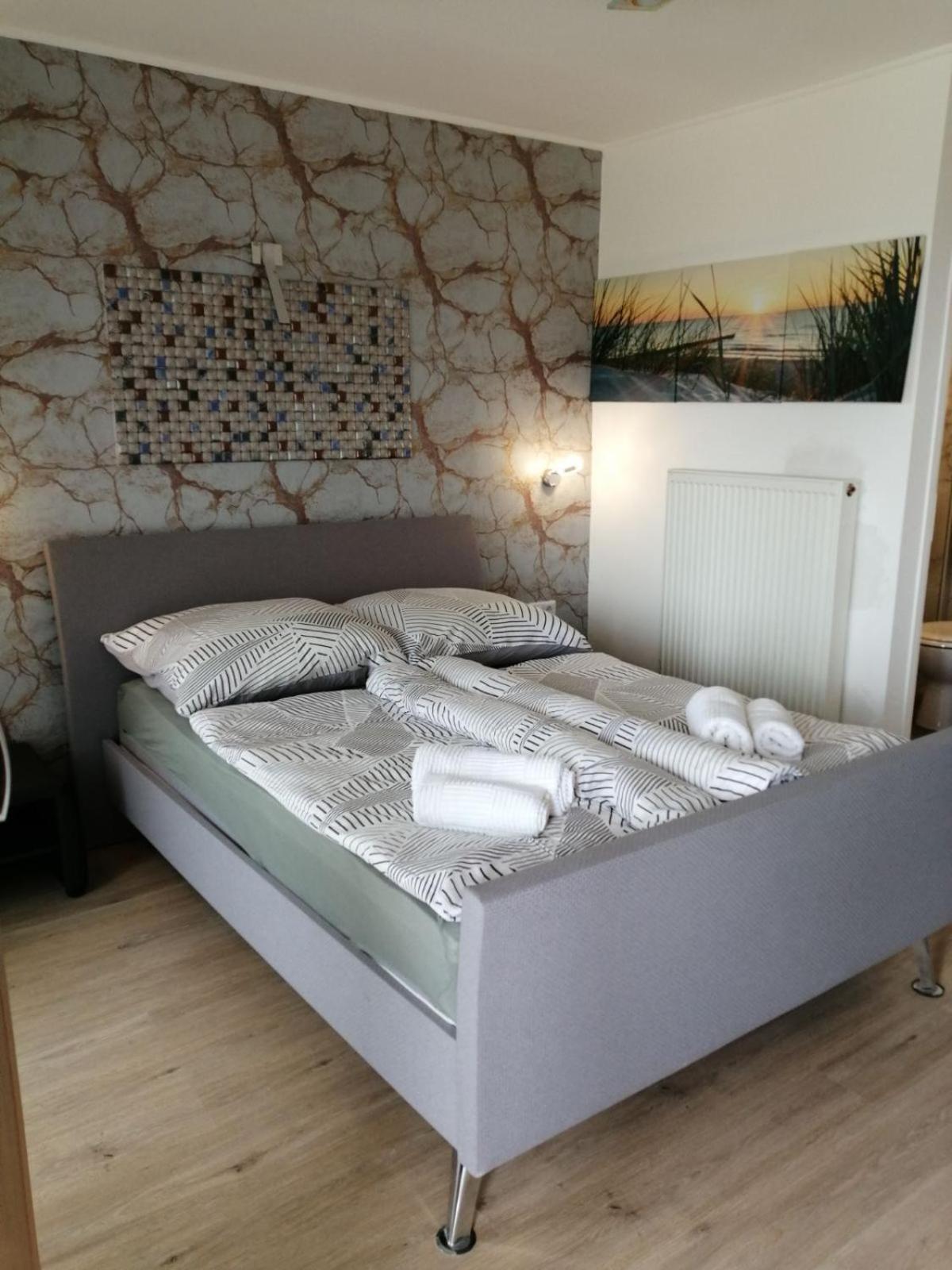 Apartamento Marikalak Keszthely Exterior foto